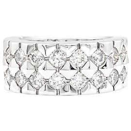 Anel Boucheron, ouro branco e diamantes. Outro