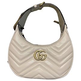 Bolsa Gucci Marmont em pele acolchoada branca em meia lua Branco