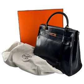 Hermès Kelly 32 Retourné — Veau Box Noir, circa 1965 Noir