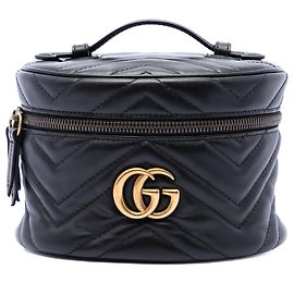 Gucci Mini GG Marmont gesteppter Rucksack aus Kalbsleder in Schwarz Schwarz