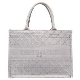 Dior Gray Medium Cannage Embroidered Book Tote Castaño