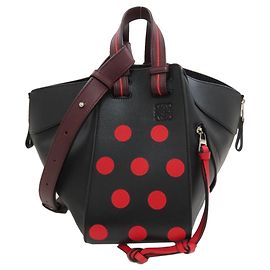 Loewe Hammock Polka Dot 2-Way Handtasche Schwarz Rot