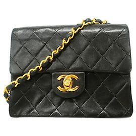 Bolso de hombro Mini Matelassé con cadena Chanel Negro