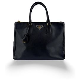 Prada Galliera en cuir Saffiano Noir