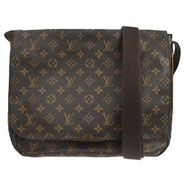 Louis Vuitton Beaubourg Messenger Monogram Canvas MM Marrom