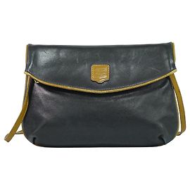 Céline Celine Flap Shoulder Leather Schwarz