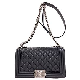 Bolsa de Ombro Chanel Boy Preto