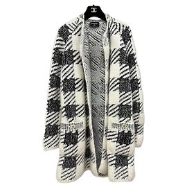Giacca Chanel in cashmere stile cardigan Altro