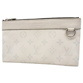 Louis Vuitton Taigarama Pochette Discovery PM Long Wallet Castaño