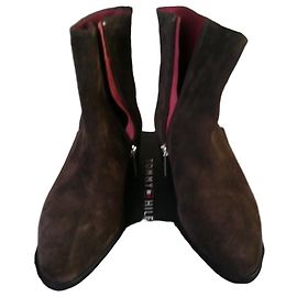 Tommy Hilfiger Brown Suede Ankle Boots Brown