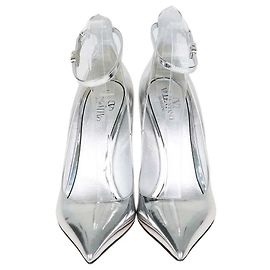 Valentino Silver Leather Tan-Go Ankle Strap Pumps Silvery