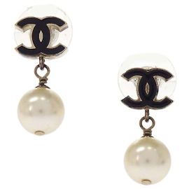 Pendientes colgantes Chanel CC de metal con perla artificial Dorado
