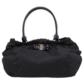 Sacola Salvatore Ferragamo Vala em Nylon Preto