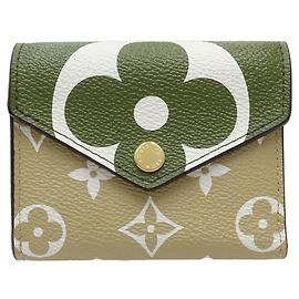 Louis Vuitton Monogram Giant Tri-fold Wallet Khaki