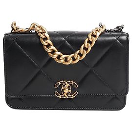 Chanel Portafoglio con catena 19 Turnlock Nero Nero