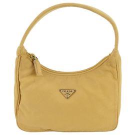 Sac à épaule Prada Tessuto Nylon avec logo triangle Jaune