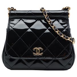 Clutch Chanel Black CC Quilted Patent Frame com corrente Preto