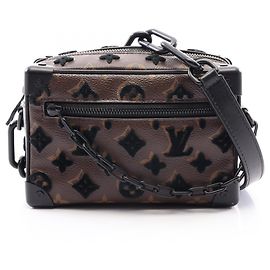 Bolsa de Ombro Louis Vuitton Mini Soft Trunk Monogram Tuftage Marrom Preto