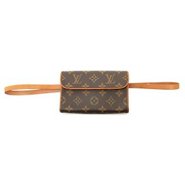 Bolsa de cintura Louis Vuitton Monogram Pochette Florentine Marrom