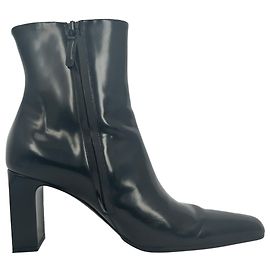 Balenciaga Pointed Toe Zip Ankle Boots in Black Leather Black