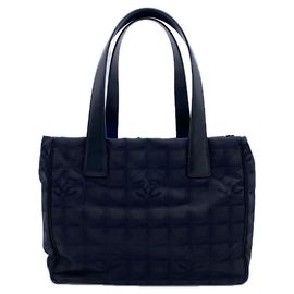 Sac cabas en nylon CHANEL New Travel Line Noir