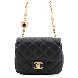 Borsa a tracolla con catena Chanel Mini Matelassé Nero