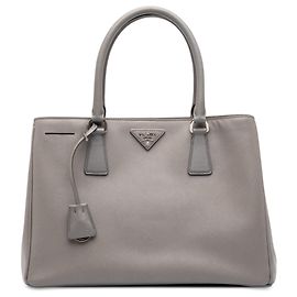 Bolso Tote Prada Small Saffiano Lux Gardeners gris Gris