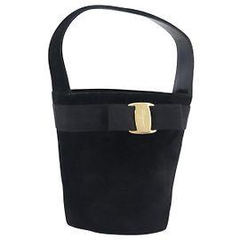 Salvatore Ferragamo Vala Suede Noir
