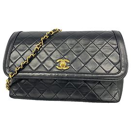 Sac à épaule à chaîne Chanel Matelassé Noir