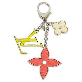 Porte-clés/Grigri Louis Vuitton en cuir Epi Rose Blanc Jaune