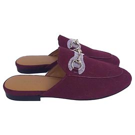Gucci Mules aus bordeauxrotem Monogramm-Canvas Bordeaux