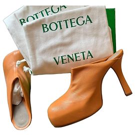 Bottega Veneta BV Bold Leder-Mules - Braun Orange
