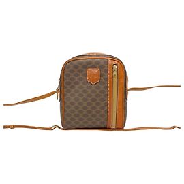 Céline Sac à épaule mini en cuir Celine Vintage Macadam Blazon Pattern Triomphe Marron