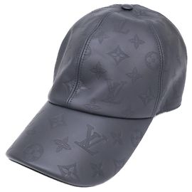 Louis Vuitton Monogram Shadow Cap Schwarz