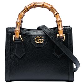 Borsa Gucci Diana Piccola in Pelle di Vitello Nera con Bambù Nero