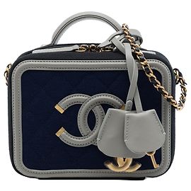 Chanel Blue Small Tricolor Jersey CC Filigree Vanity Case Blau Marineblau
