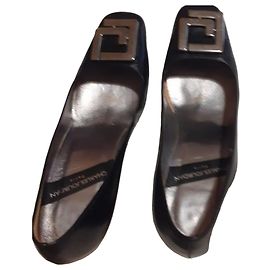 Charles Jourdan Lederpumps Schwarz Schwarz