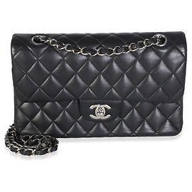 Bolsa Chanel Small Classic Double Flap em pele de cordeiro acolchoada preta Preto