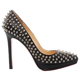 Christian Louboutin Pigalle Spike Studs Leather Pumps in Black, Size EU 36 Black