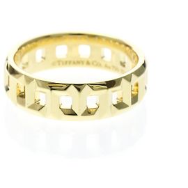 Autre Marque Tiffany T True Wide Ring in Gelbgold Golden