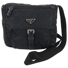 Prada Schultertasche aus Tessuto-Nylon mit dreieckigem Lederlogo Schwarz