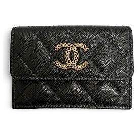 Portefeuille tri-fold Chanel en cuir de veau grainé noir Noir
