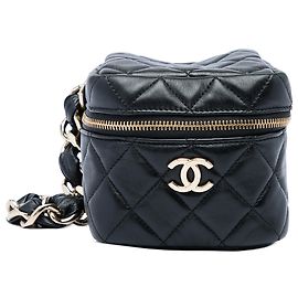 Chanel Black CC Quilted Lambskin Cube Wristlet Vanity Case Preto