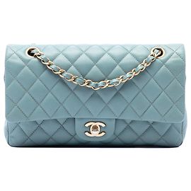 Chanel Blue Medium Classic Iridescent Caviar Double Flap Blau Hellblau