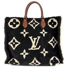 Louis Vuitton Black Monogram Giant Shearling Teddy Onthego GM Black
