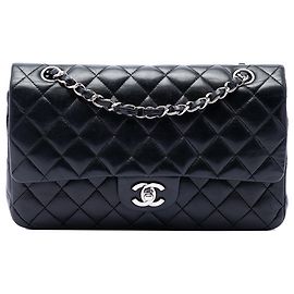 Chanel Black Medium Classic Lambskin Double Flap Schwarz