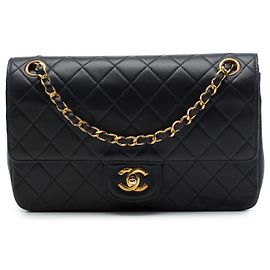 Chanel Black Medium Quilted Lambskin Double Flap Negro