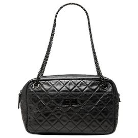 Borsa Camera Chanel Reissue 2.55 Medium in pelle di vitello invecchiata matelassé nera Nero
