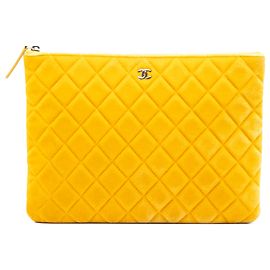 Chanel Yellow Medium CC Quilted Velvet O Case Clutch Gelb Senf