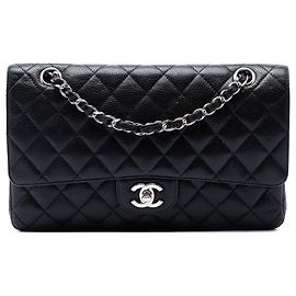 Chanel Black Medium Classic Caviar Double Flap Preto